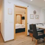 Prielau By We Rent, Summercard Included Διαμέρισμα *