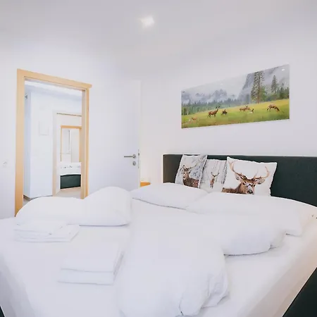 Prielau By We Rent, Summercard Included 아파트 *