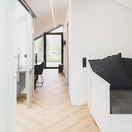 Prielau By We Rent, Summercard Included 아파트